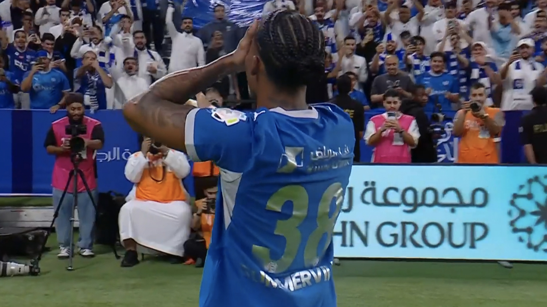 Videogoal: Crysencio Summerville vergroot voorsprong Al-Hilal met prachtig doelpunt!