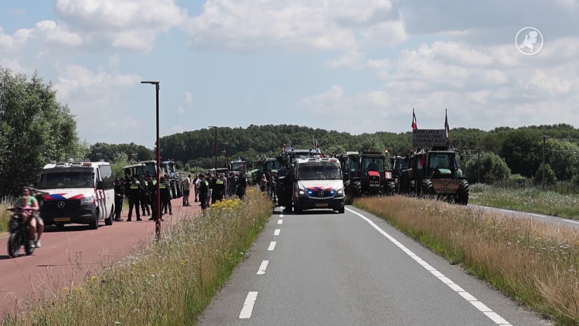 Boze boeren demonstreren tegen stikstofplannen