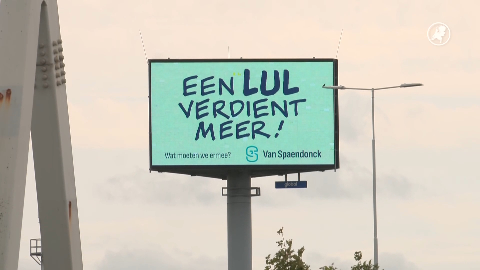 Ophef over advertentie langs de A2 bij Vianen
