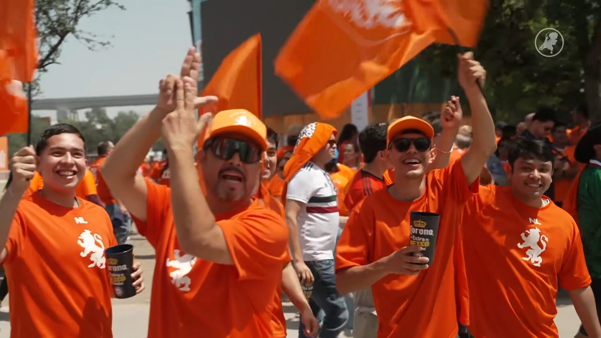 Nederlanders en Mexicanen maken zich op voor wedstrijd tegen Marokko in Monterrey