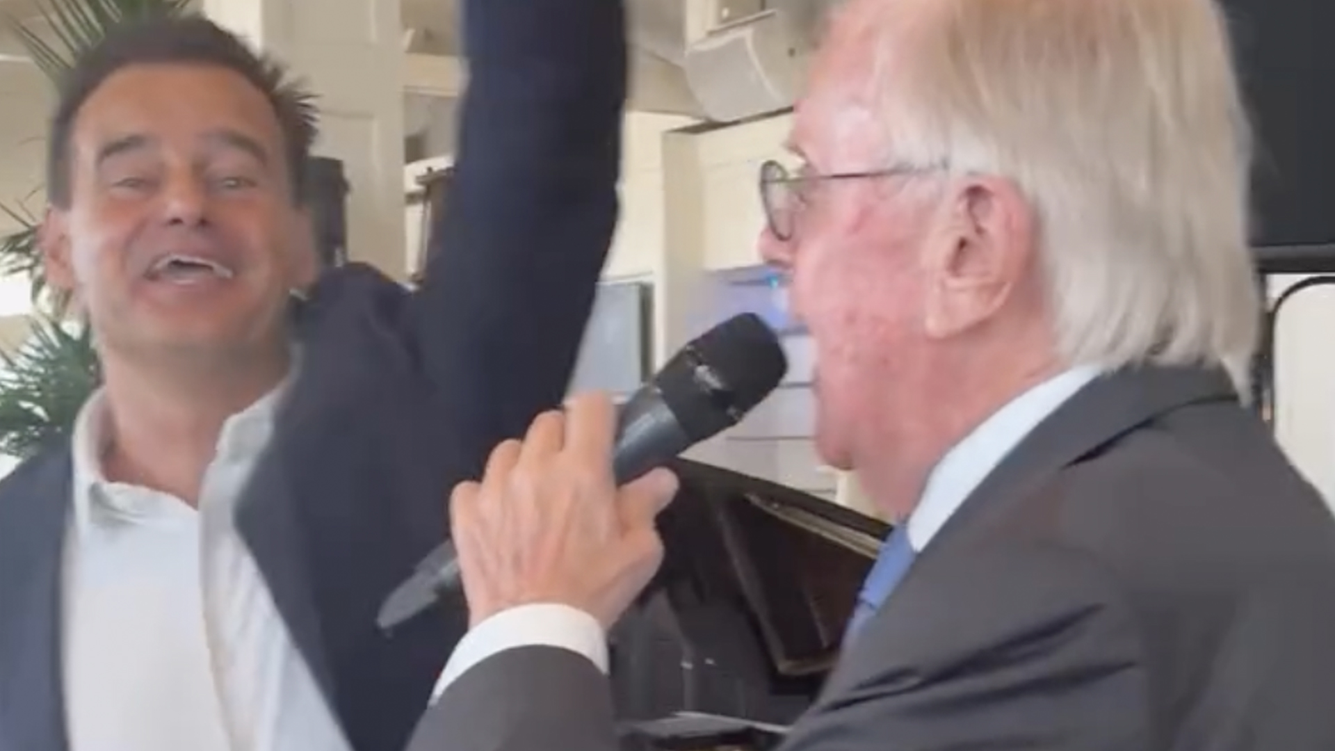 Goud! Harry Mens gaat samen met Wilfred Genee helemaal los op 'Kali'