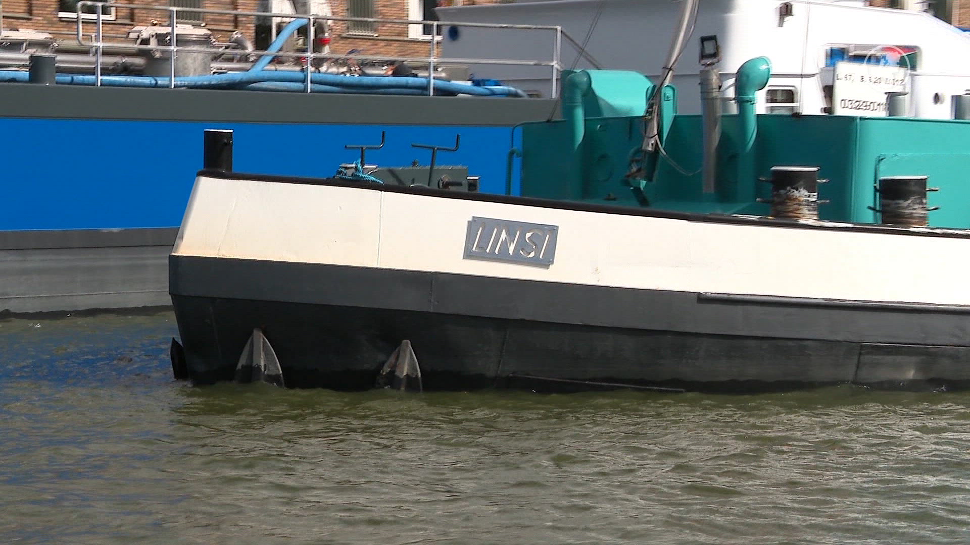 OV-staking legt ook schippers stil, Simon ziet omzet verdampen