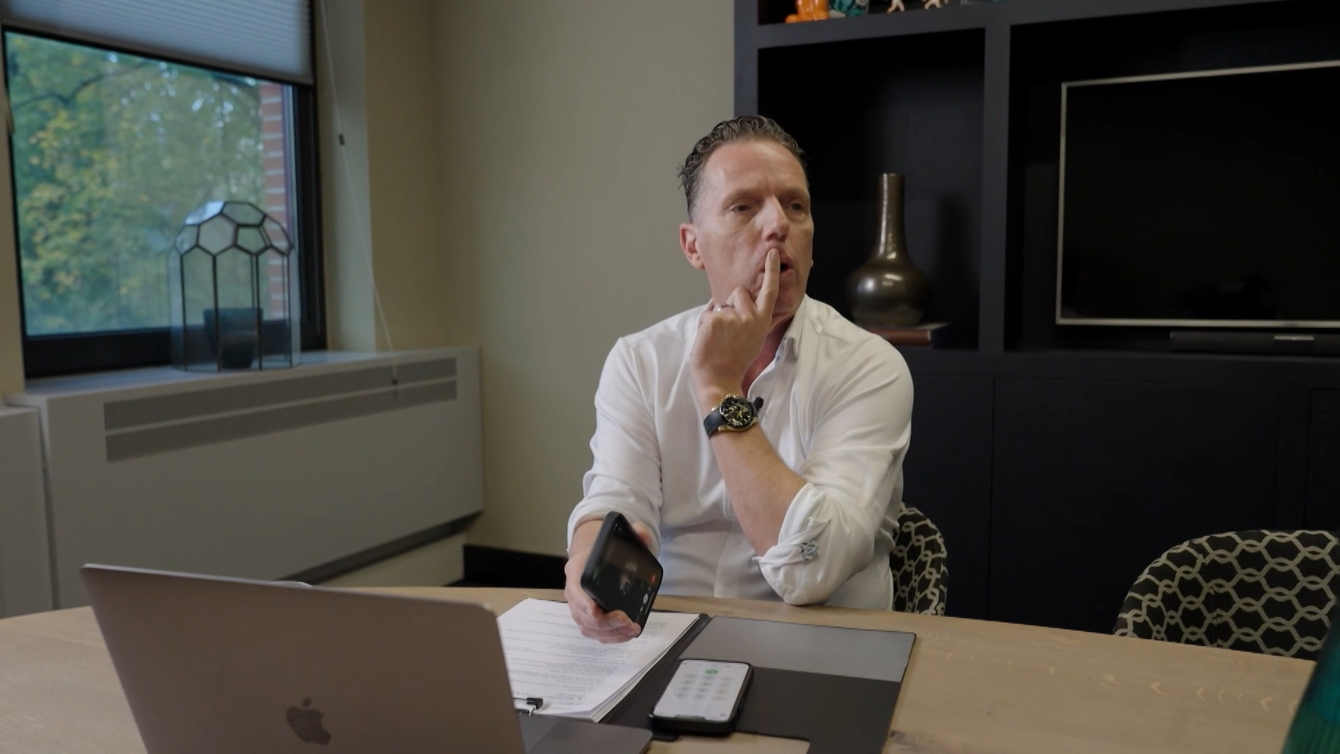 Restauranteigenaar scheldt tolk uit in De Hygiënepolitie