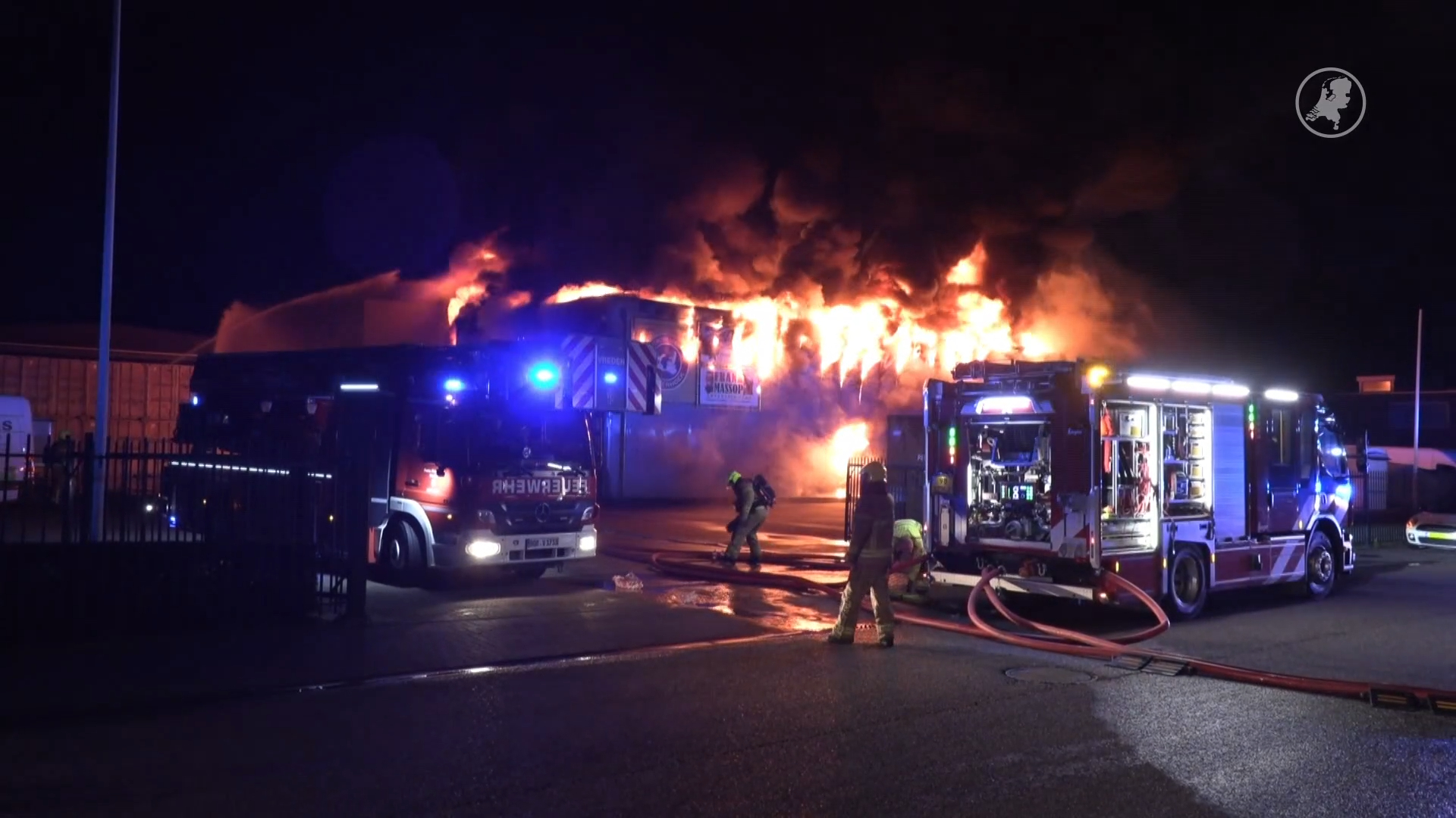 Felle brand bij bedrijvenpand in Winterswijk