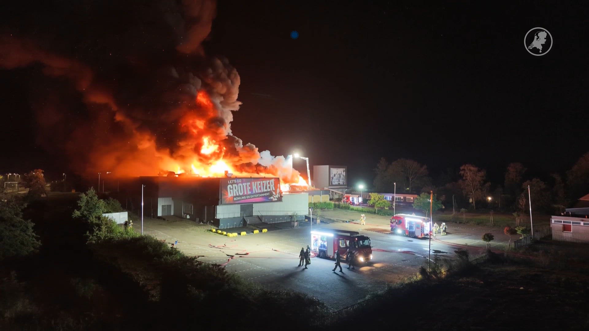 Veel rook bij uitslaande brand in bowlingcentrum Leeuwarden